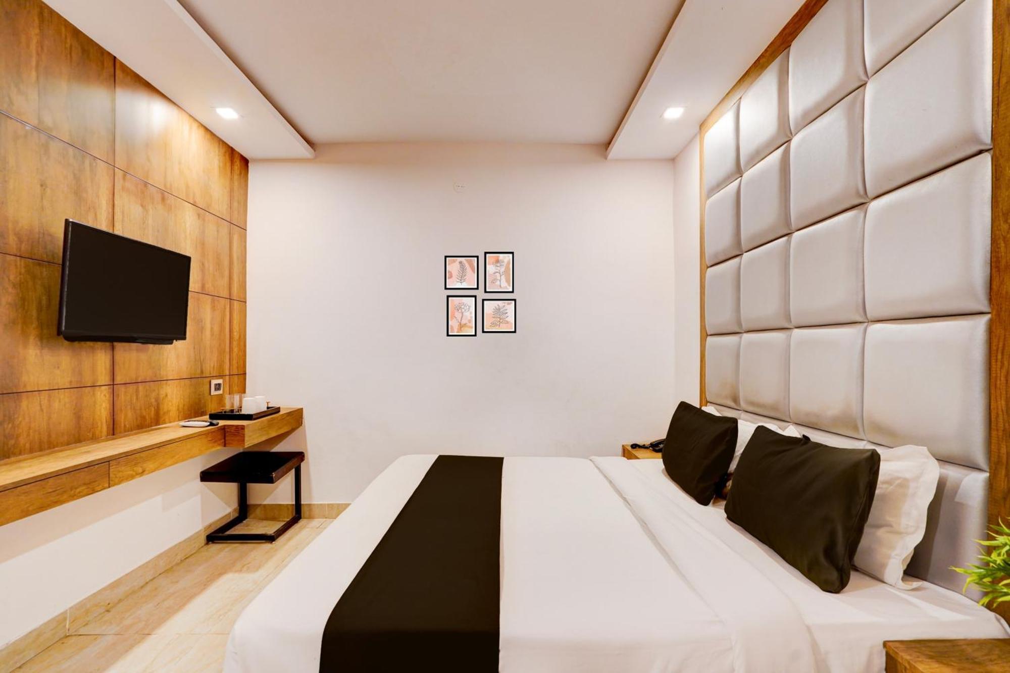 Collection O 88793 Hotel Ganges Pride Raiwala Exterior foto
